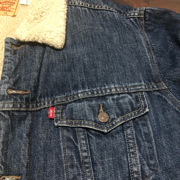 Levi’s Sherpa Jean Jacket - Picture 3 of 6